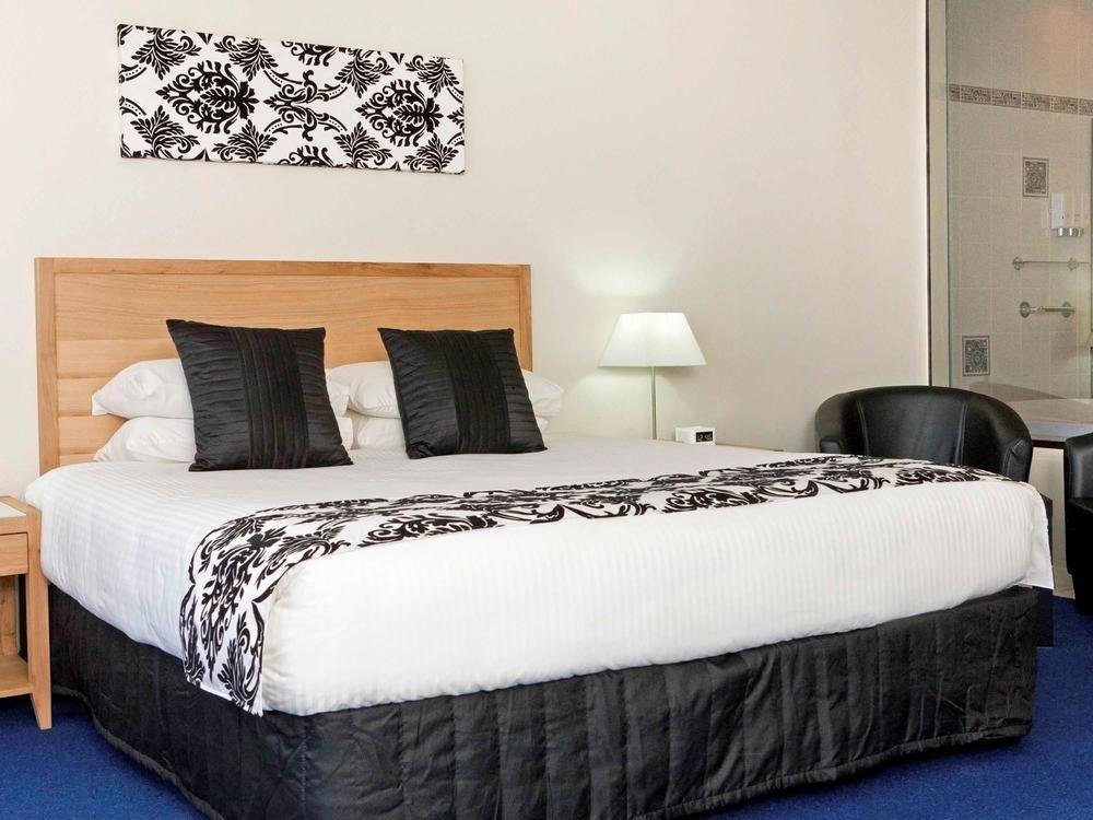 Hotel Mercure Charlestown