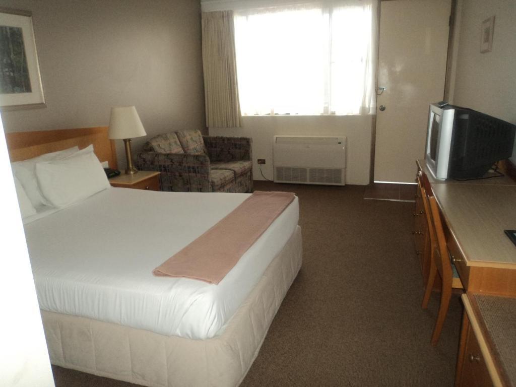 Hotel Mercure Charlestown